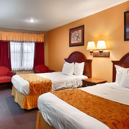 Best Western Delhi Inn Dış mekan fotoğraf