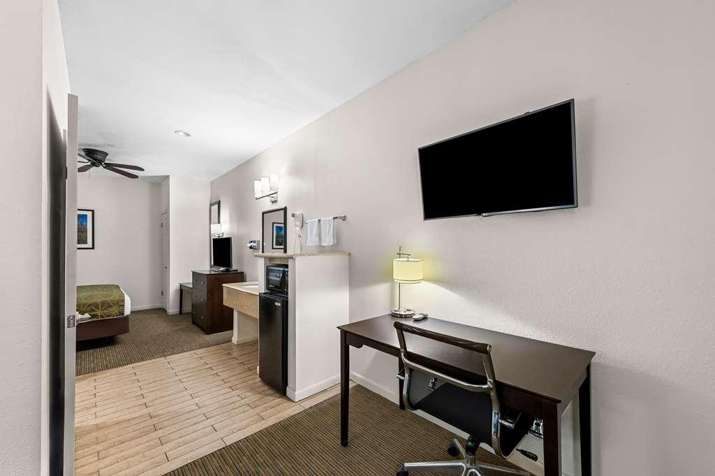 Best Western Delhi Inn Oda fotoğraf